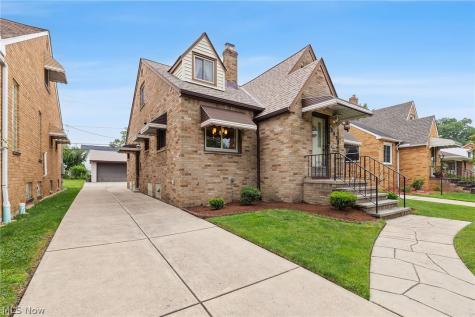 9537 Elsmere Drive Parma OH 44130