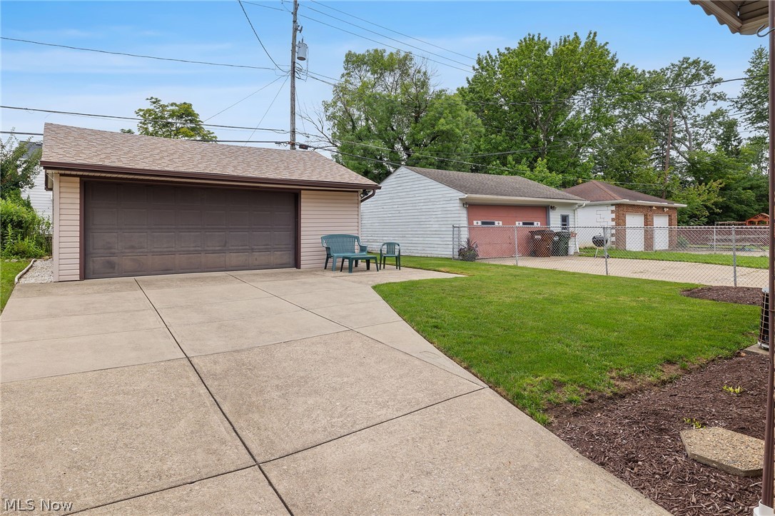9537 Elsmere Drive Parma OH 44130