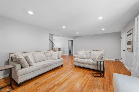 1631 Brainard Road Lyndhurst OH 44124