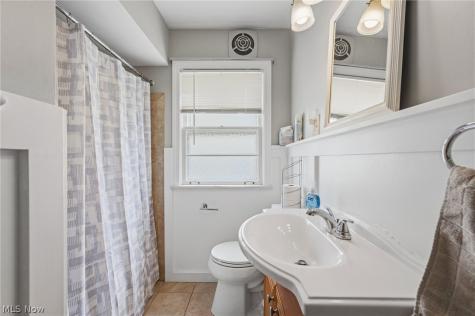 1631 Brainard Road Lyndhurst OH 44124