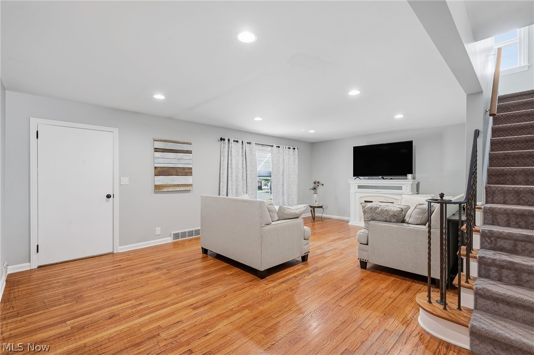 1631 Brainard Road Lyndhurst OH 44124