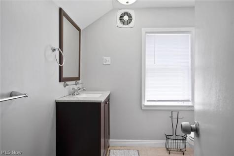 1631 Brainard Road Lyndhurst OH 44124