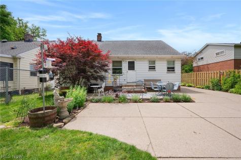 1631 Brainard Road Lyndhurst OH 44124
