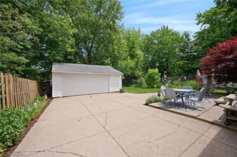 1631 Brainard Road Lyndhurst OH 44124