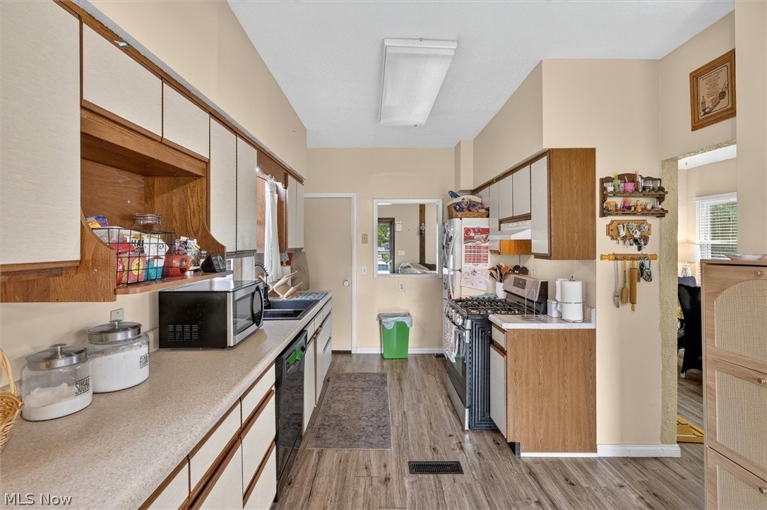 2227 E 30th Street Lorain OH 44055