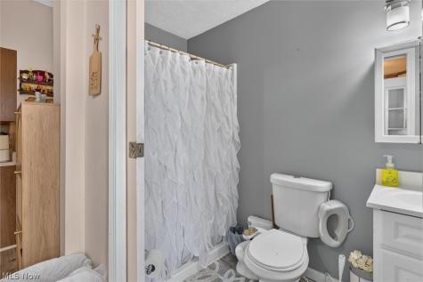 2227 E 30th Street Lorain OH 44055