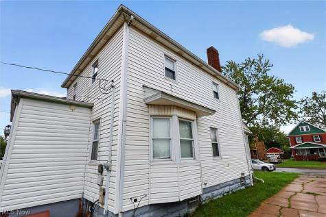 2227 E 30th Street Lorain OH 44055