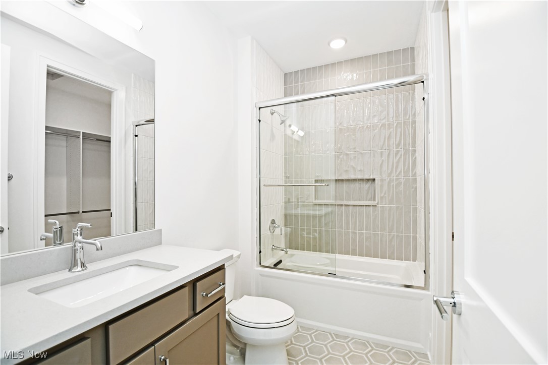 104 Woodridge Lane Moreland Hills OH 44022