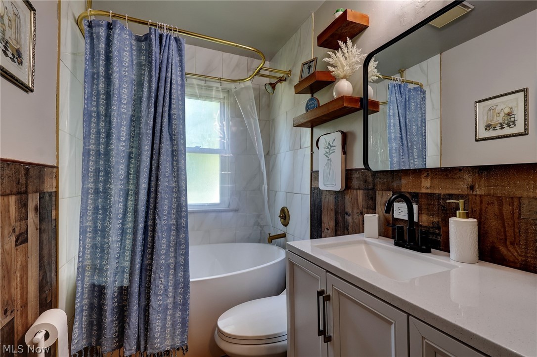 454 E 266th Street Euclid OH 44132