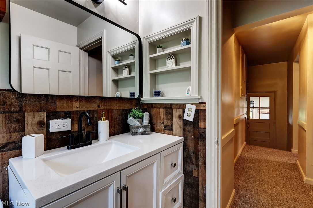 454 E 266th Street Euclid OH 44132