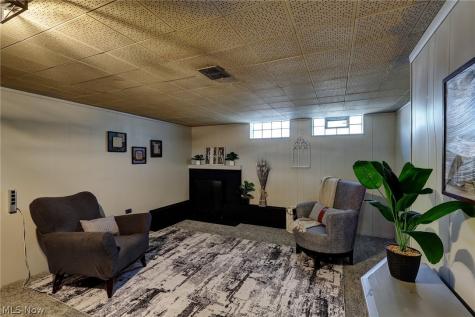 454 E 266th Street Euclid OH 44132