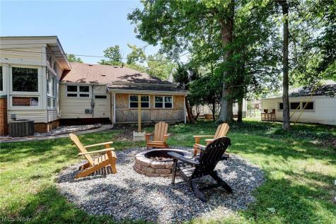454 E 266th Street Euclid OH 44132