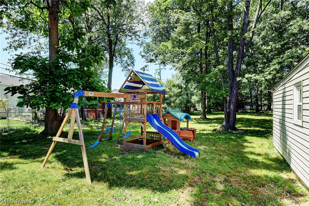 454 E 266th Street Euclid OH 44132