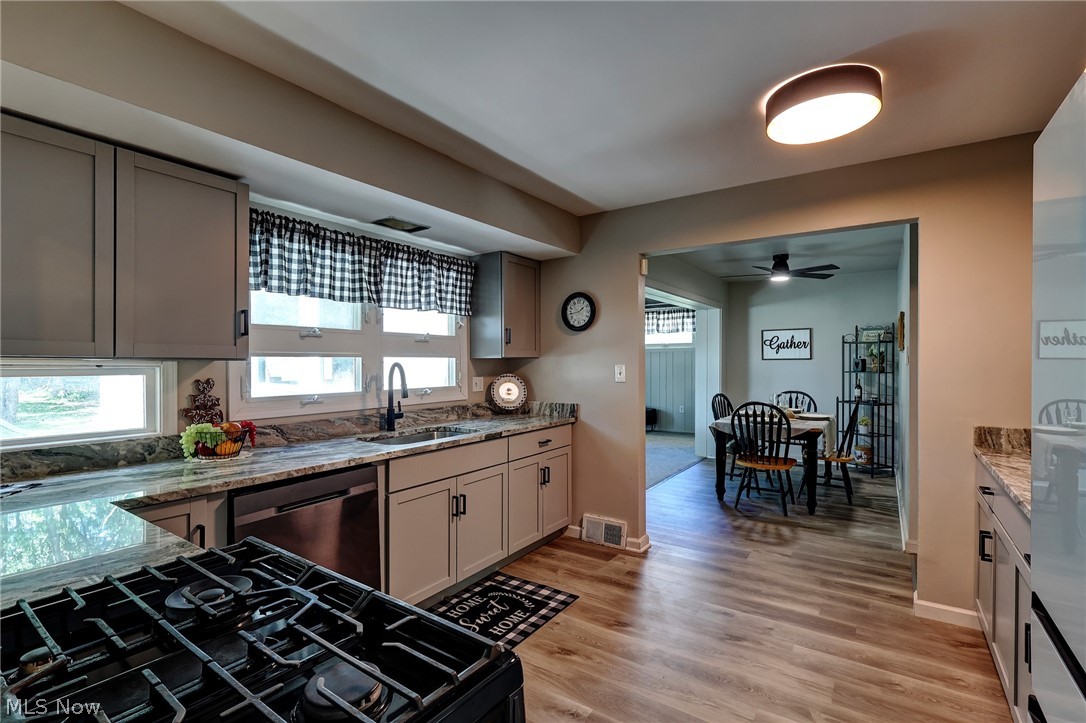 454 E 266th Street Euclid OH 44132