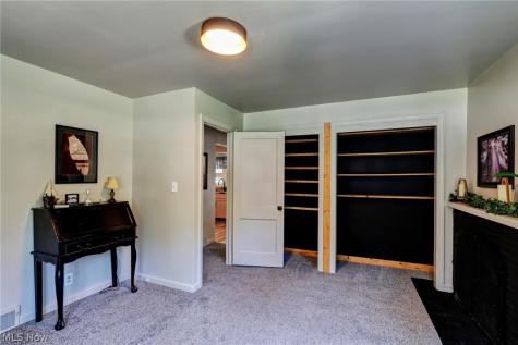 454 E 266th Street Euclid OH 44132