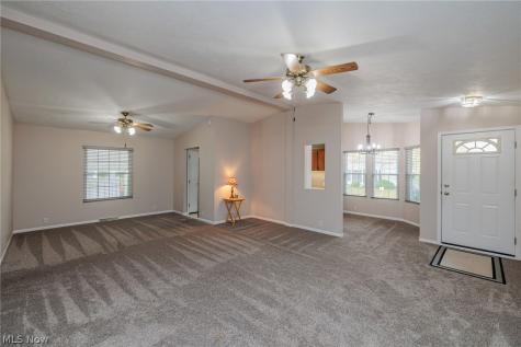 39 Periwinkle Drive Olmsted Twp OH 44138