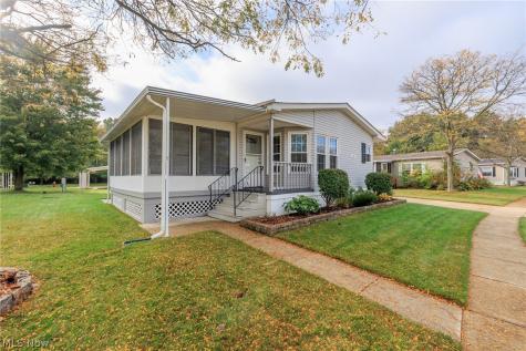 39 Periwinkle Drive Olmsted Twp OH 44138