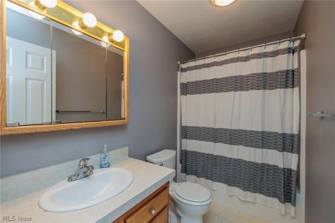 39 Periwinkle Drive Olmsted Twp OH 44138