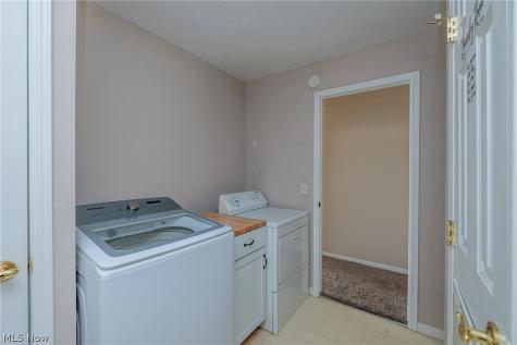 39 Periwinkle Drive Olmsted Twp OH 44138