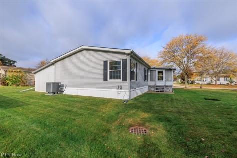 39 Periwinkle Drive Olmsted Twp OH 44138