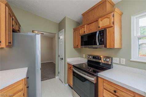39 Periwinkle Drive Olmsted Twp OH 44138