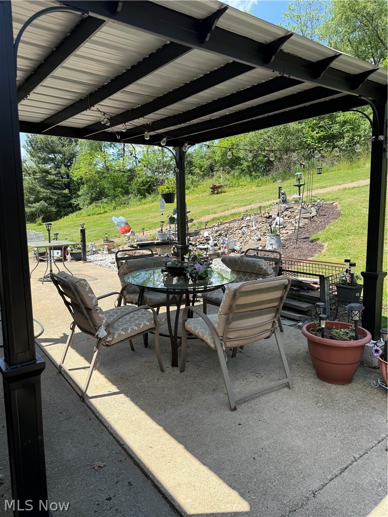 16045 Annesley Road East Liverpool OH 43920