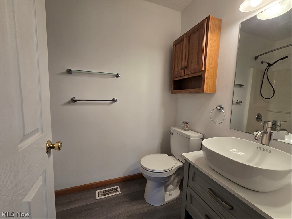 3246 Mcmackin Road Madison OH 44057