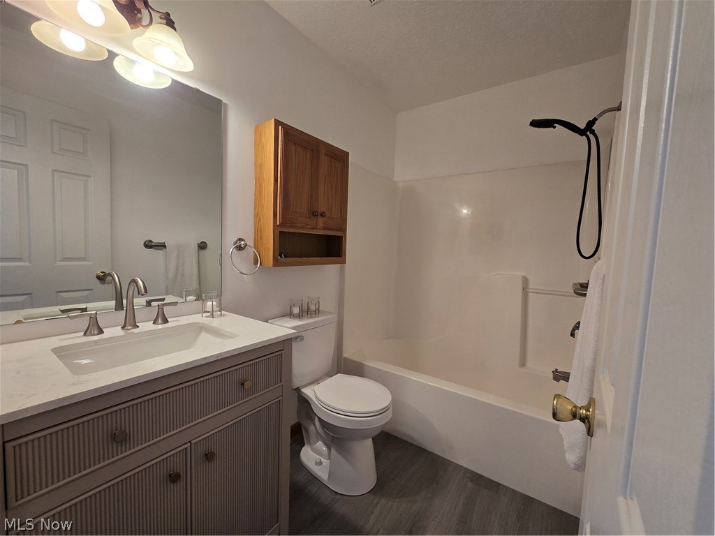 3246 Mcmackin Road Madison OH 44057