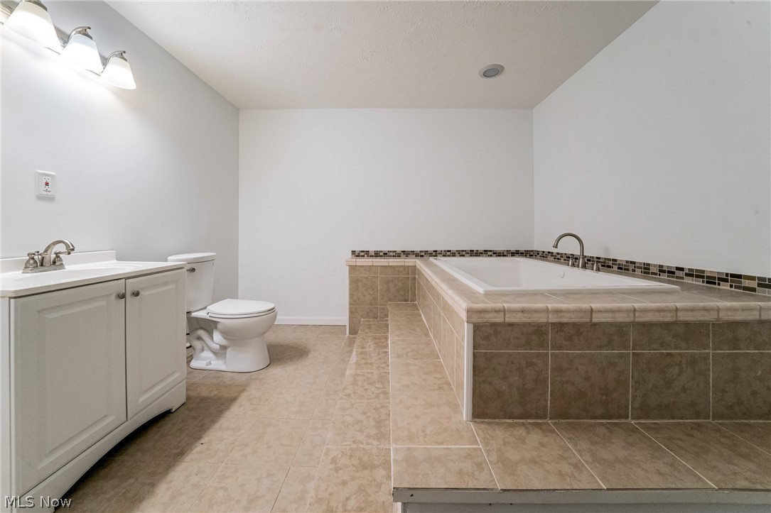 26361 Red Fox Trail Oakwood Village OH 44146