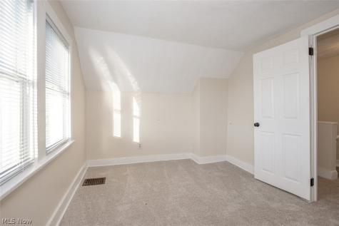 12617 Hirst Avenue Cleveland OH 44135