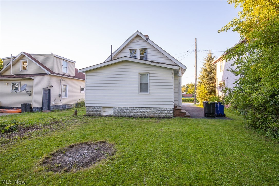 12617 Hirst Avenue Cleveland OH 44135