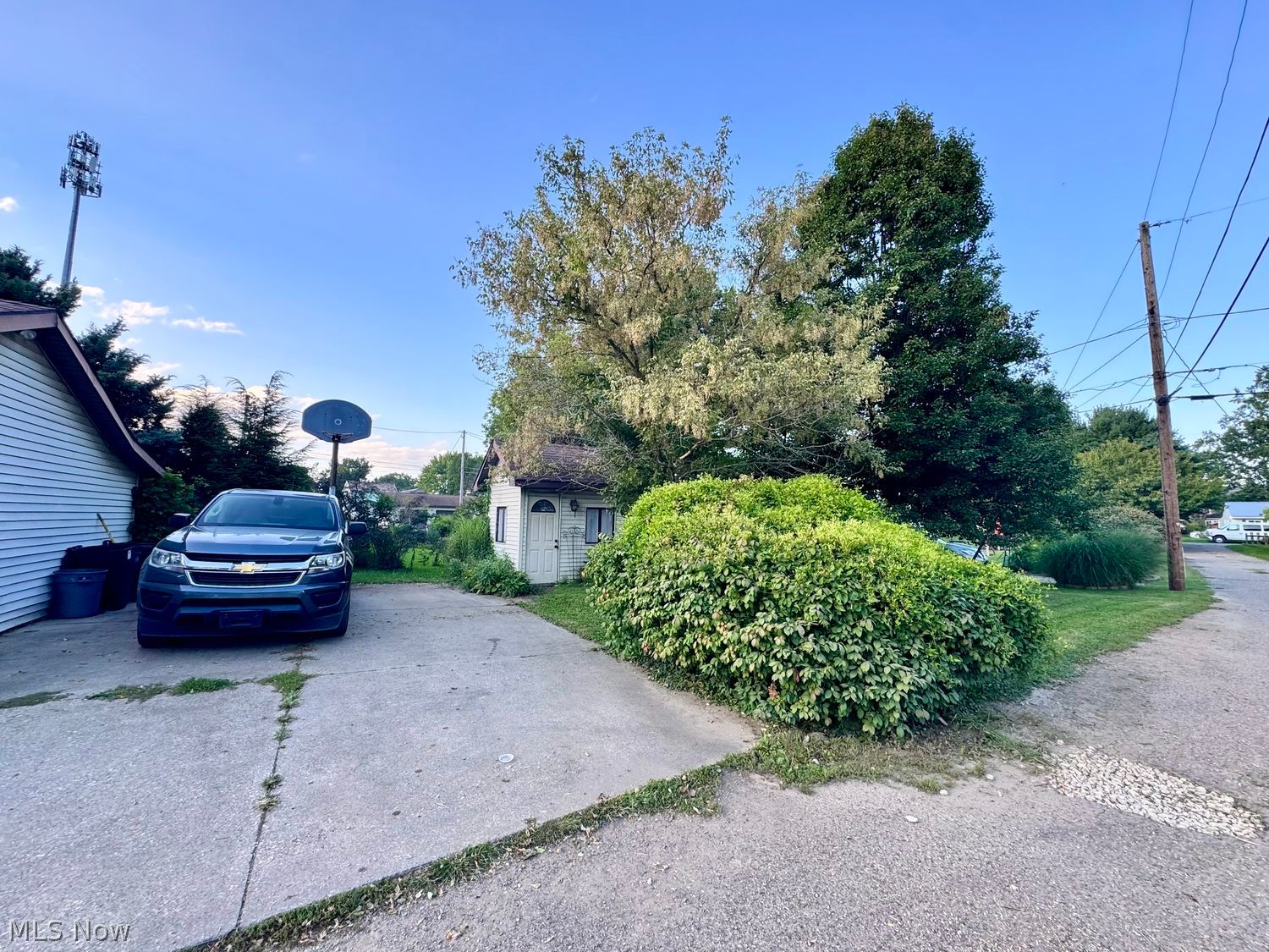1023 12th Street NW New Philadelphia OH 44663