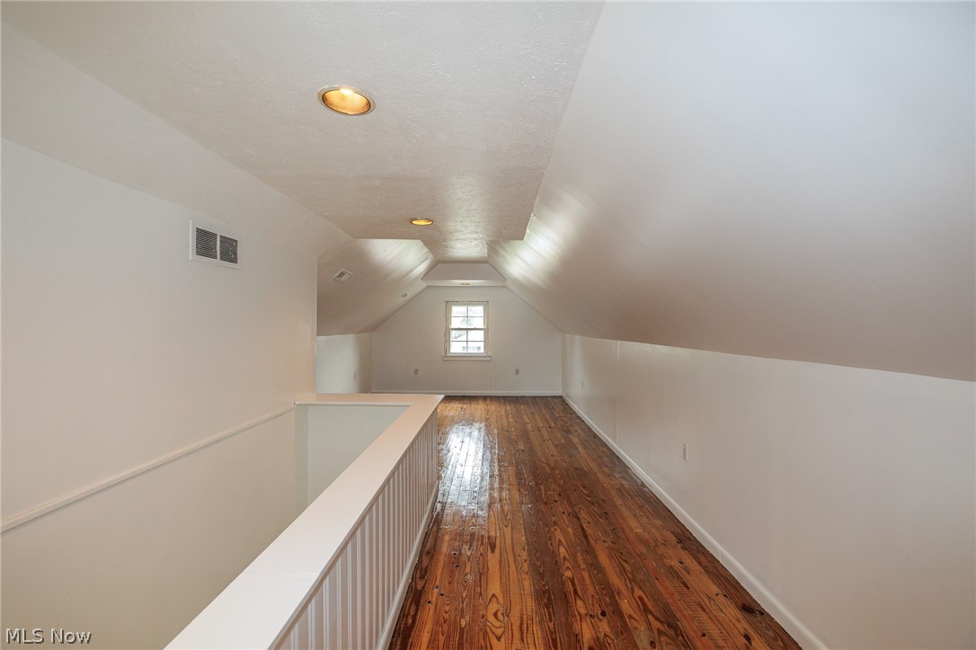 18404 Homeway Road Cleveland OH 44135
