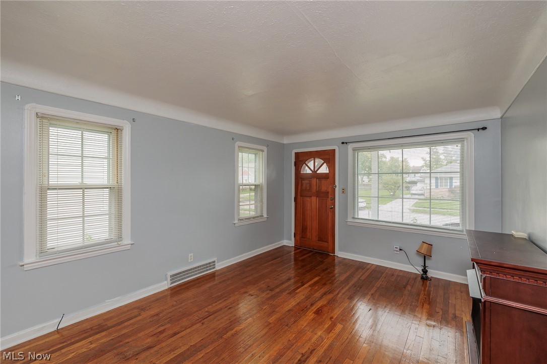 18404 Homeway Road Cleveland OH 44135