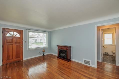 18404 Homeway Road Cleveland OH 44135