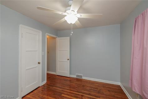 18404 Homeway Road Cleveland OH 44135