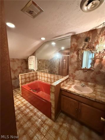 6400 Juniper Drive Amherst OH 44001
