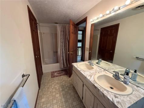 6400 Juniper Drive Amherst OH 44001