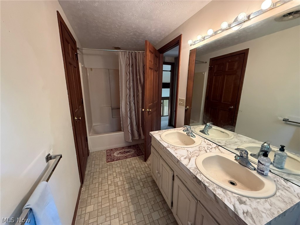6400 Juniper Drive Amherst OH 44001