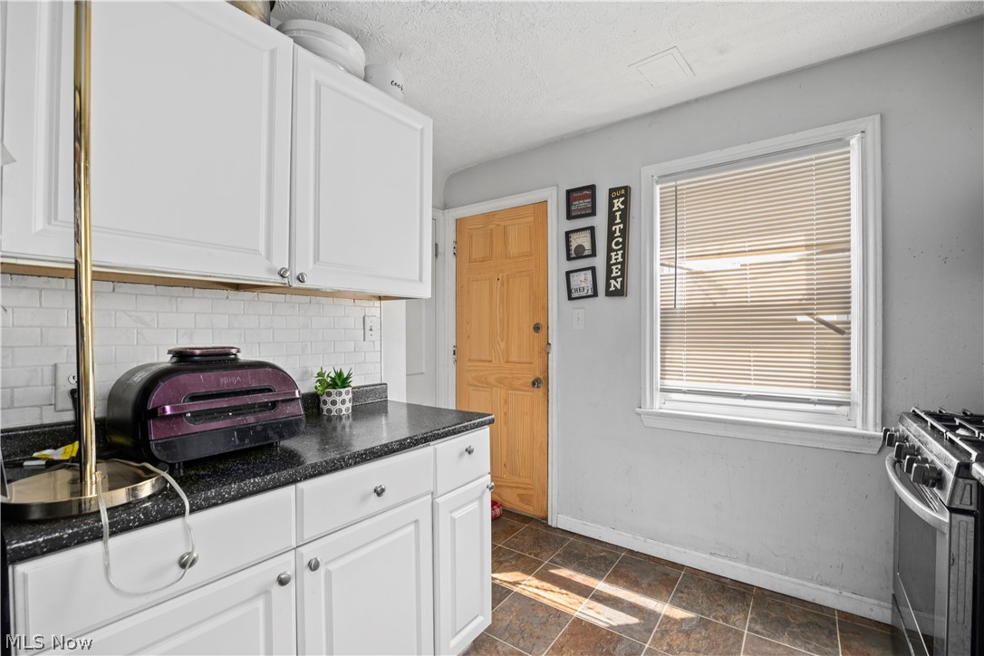 1877 Lawnway Road South Euclid OH 44121