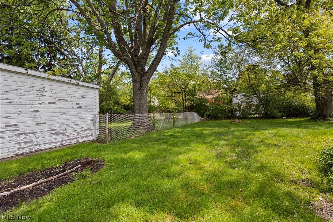1877 Lawnway Road South Euclid OH 44121