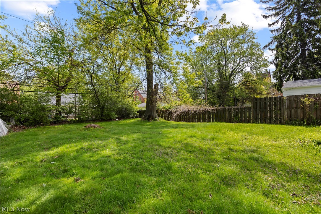 1877 Lawnway Road South Euclid OH 44121