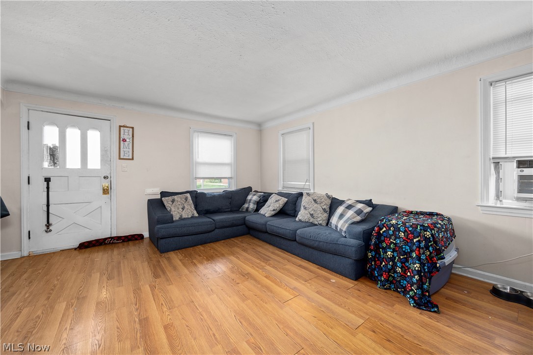 1877 Lawnway Road South Euclid OH 44121