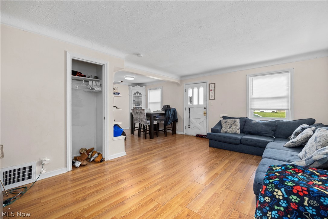 1877 Lawnway Road South Euclid OH 44121