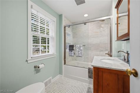 304 Castle Boulevard Akron OH 44313