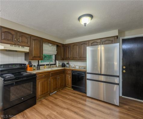 12073 Lockage Road NW Canal Fulton OH 44614