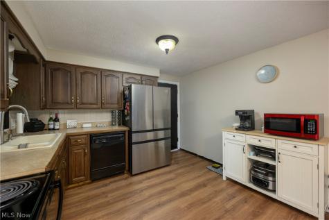 12073 Lockage Road NW Canal Fulton OH 44614