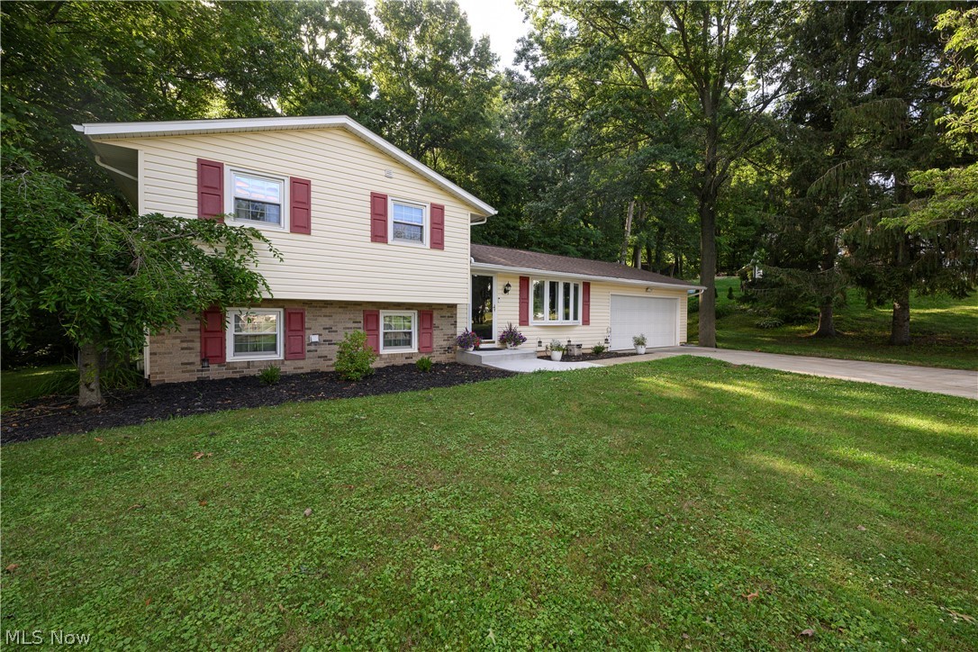 12073 Lockage Road NW Canal Fulton OH 44614
