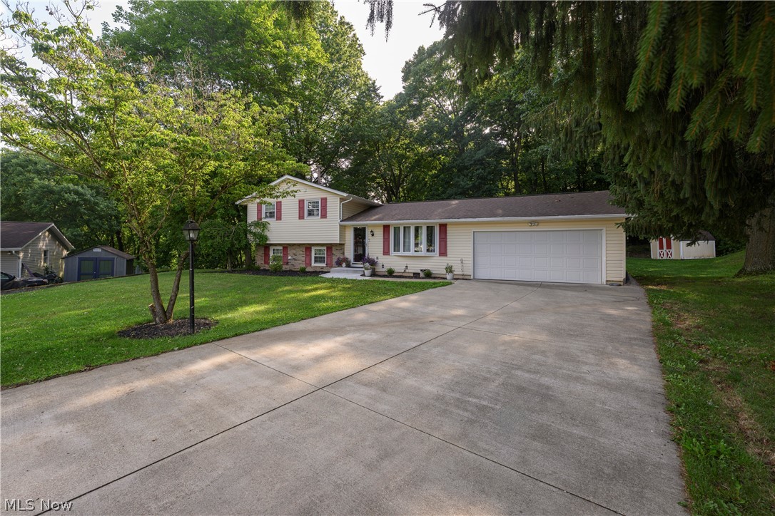 12073 Lockage Road NW Canal Fulton OH 44614