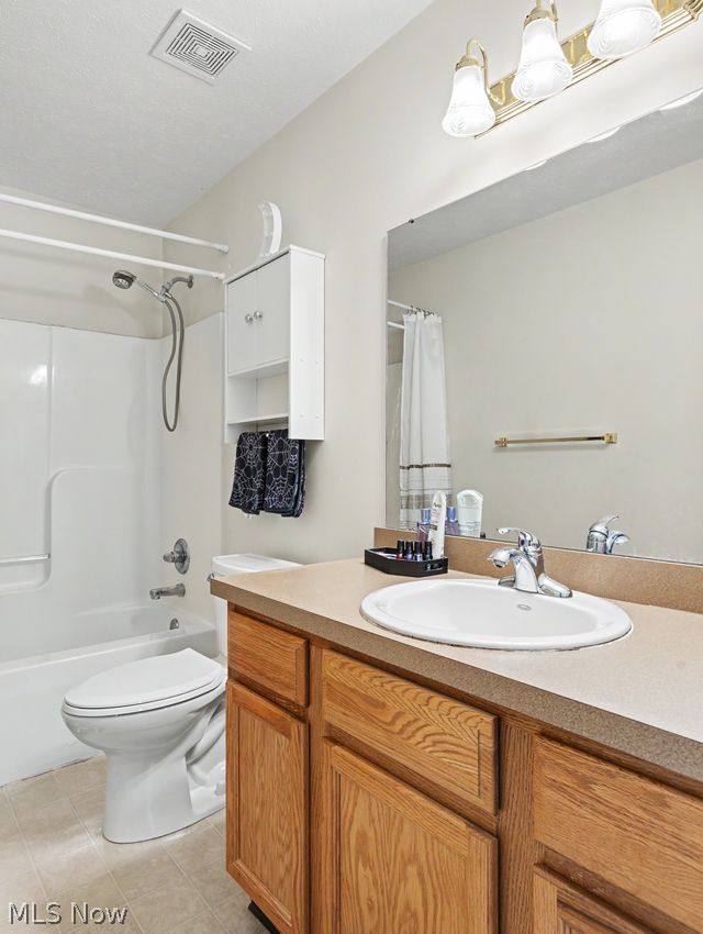 523 Seaton Court Akron OH 44319